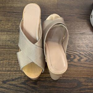 Diane Von Furstenberg Metallic Beige Wedge Mules